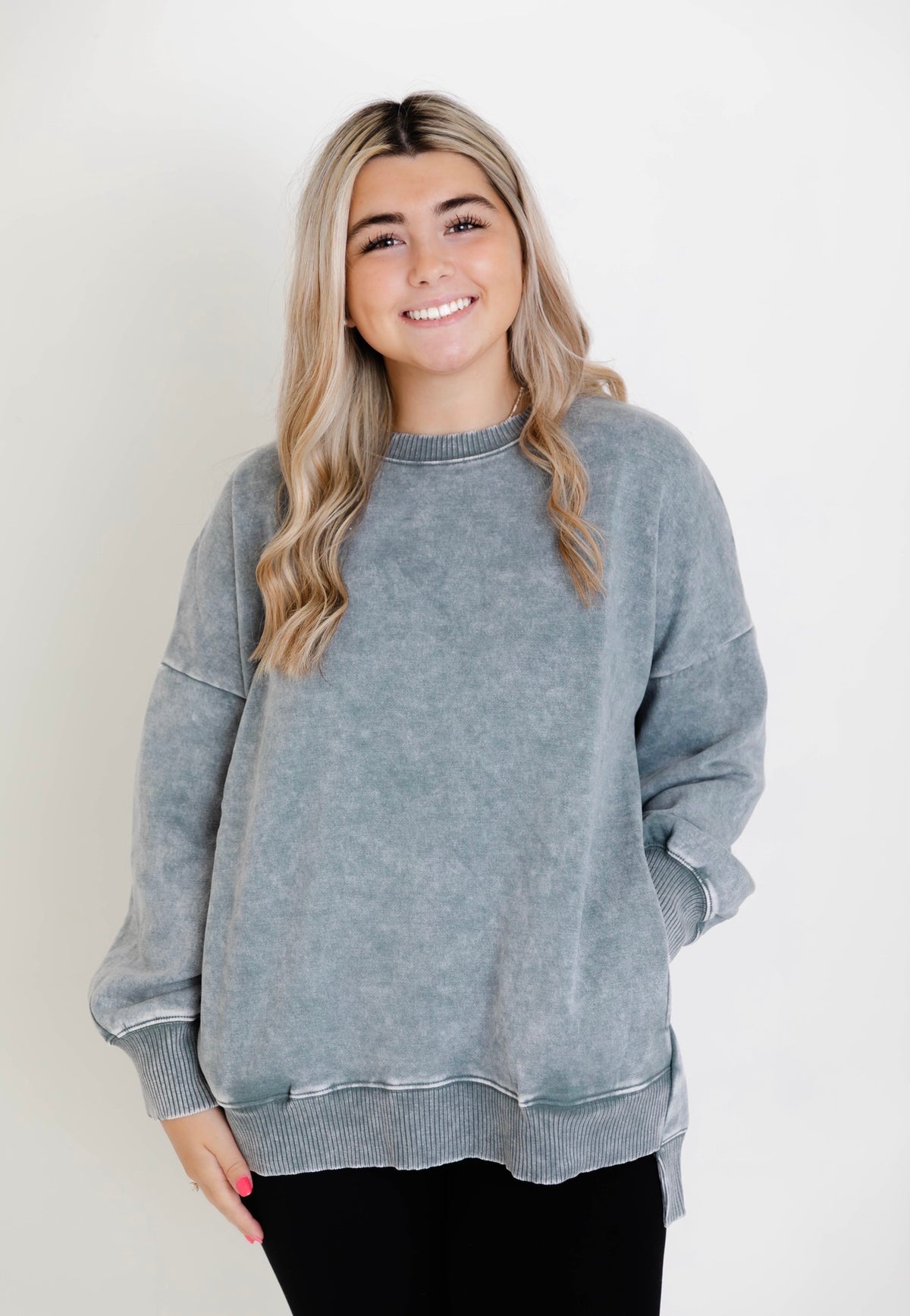 Everly Mineral Wash Pullover | Ash Jade